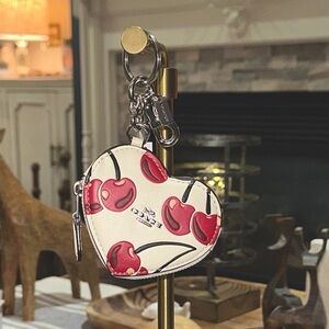 🍒 Authentic Coach Top Zip Heart Coin Purse w/Cherry Print 🍒 NWT and GORGEOUS